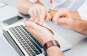 平乐县立苑商务服务有限公司_平乐县代理记账_平乐县公司注册_平乐县注册公司_平乐县商标注册_平乐县财务咨询